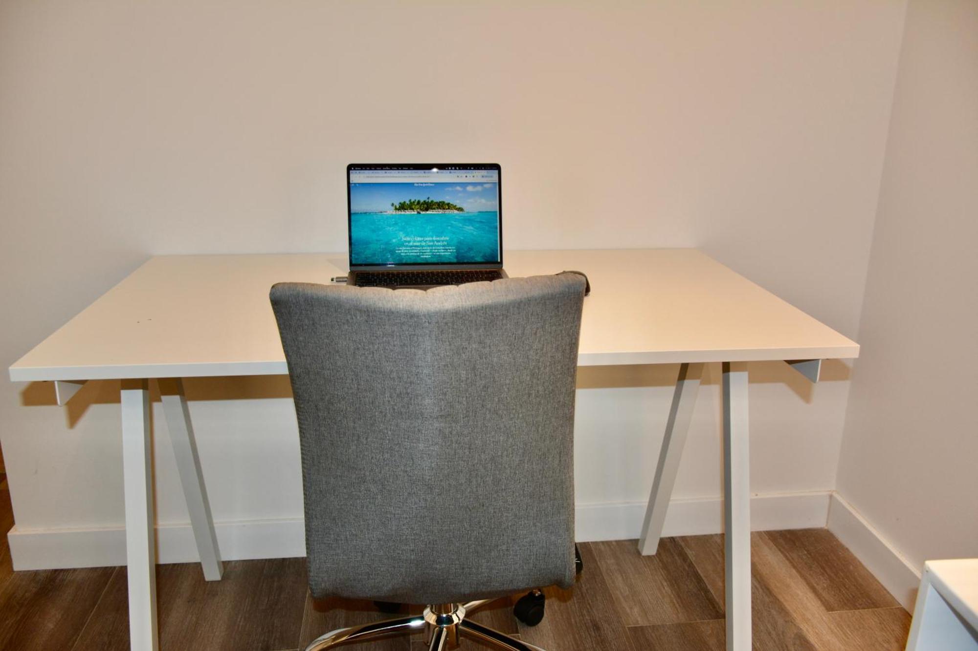 Modern New 3 Bedroom 5min To Shops Restaurants 公寓 *