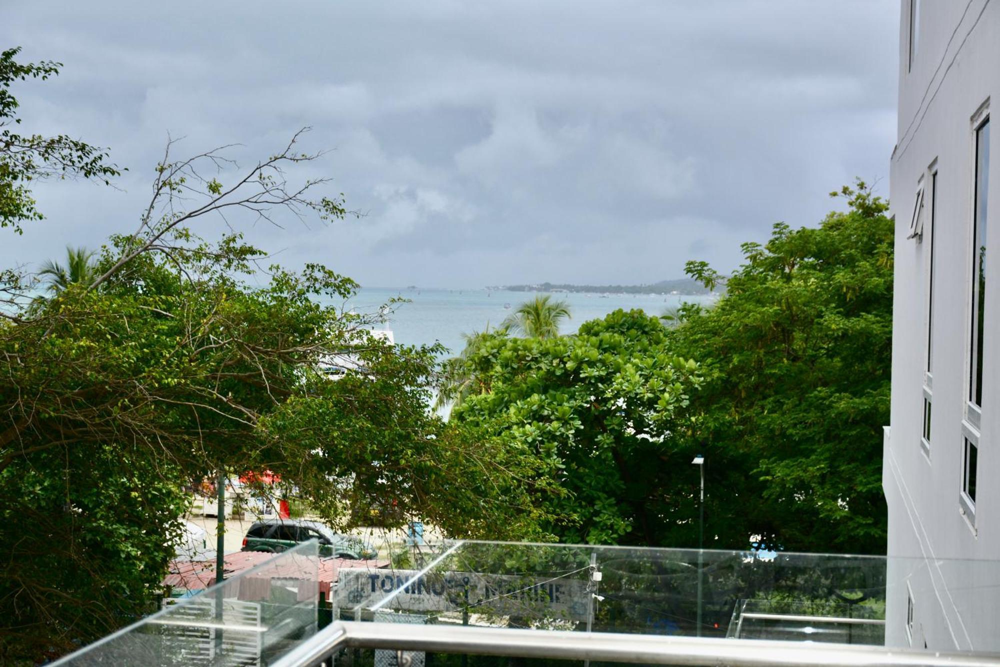 Modern New 3 Bedroom 5min To Shops Restaurants 公寓