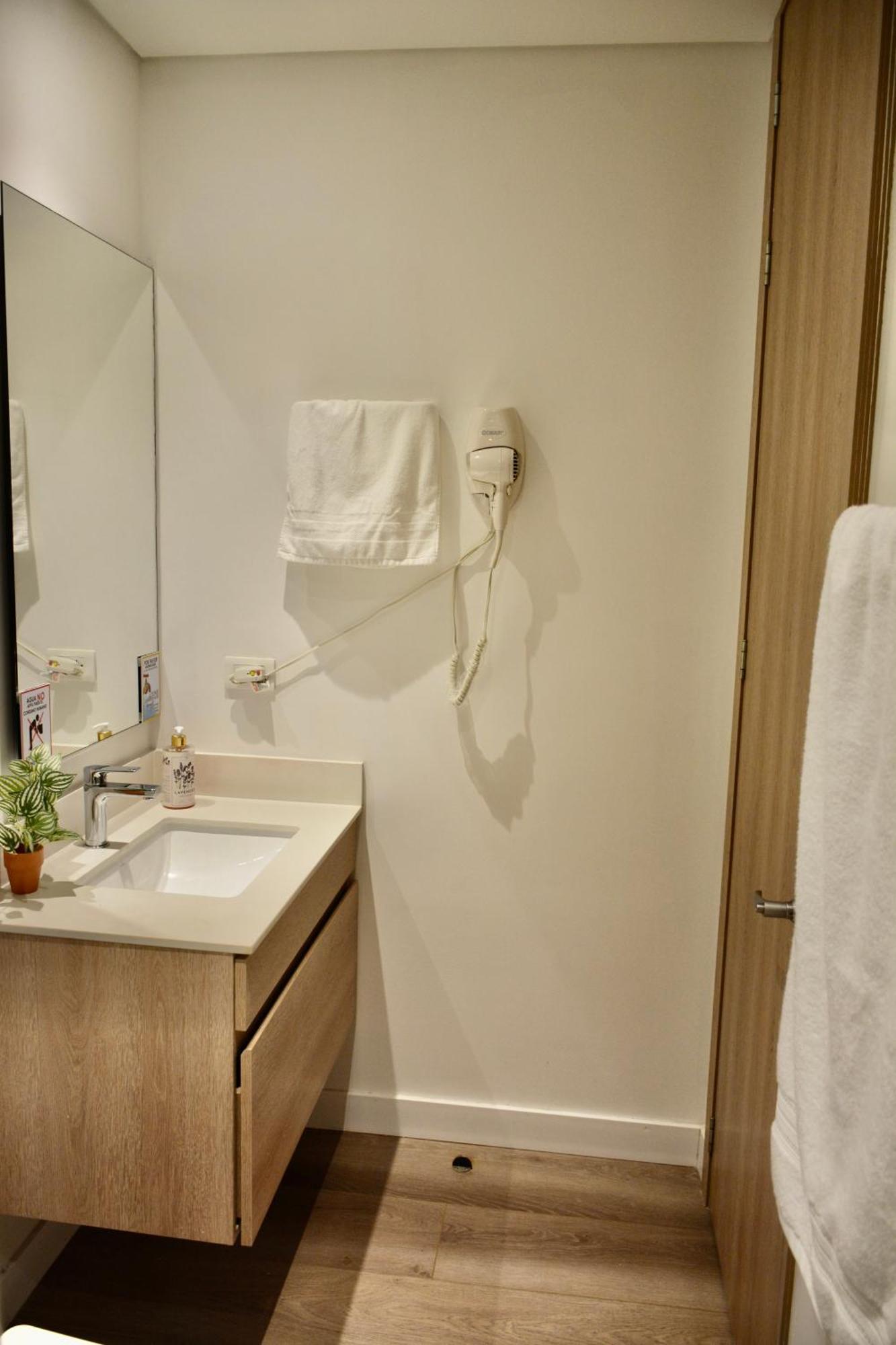 公寓 Modern New 3 Bedroom 5min To Shops Restaurants San Andrés